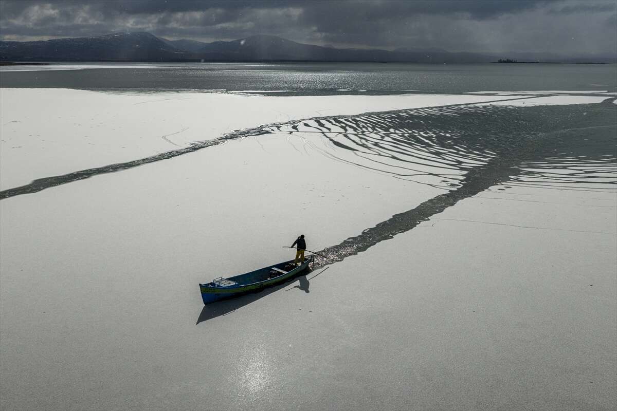 Yeniden hayat bulmaya başlayan Konya Beyşehir Gölü’nde ekmek kavgası 8